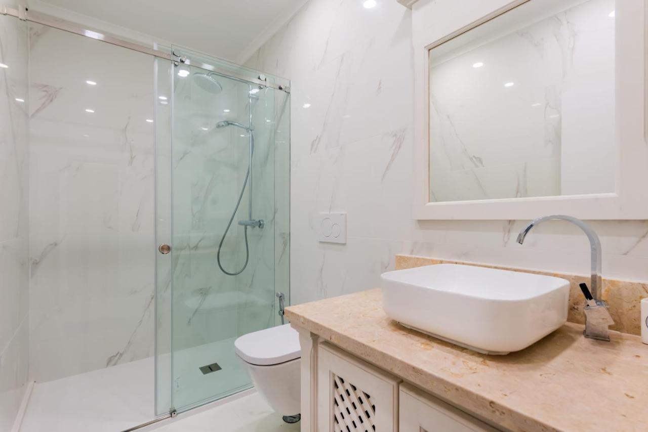 2Br At Chiado Historical Heart Of Lisbon Appartement Buitenkant foto